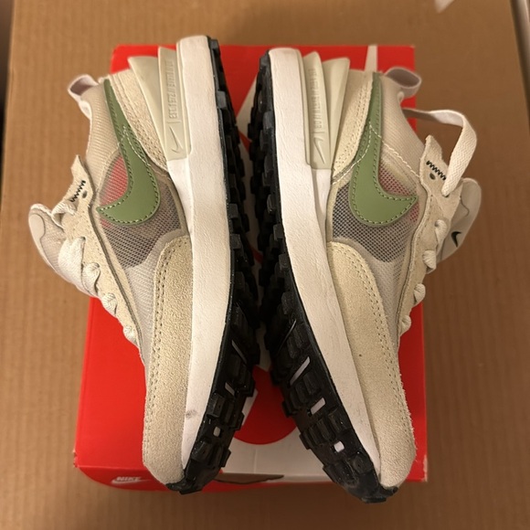 Nike Waffle One Kids Sneakers - Picture 5 of 8